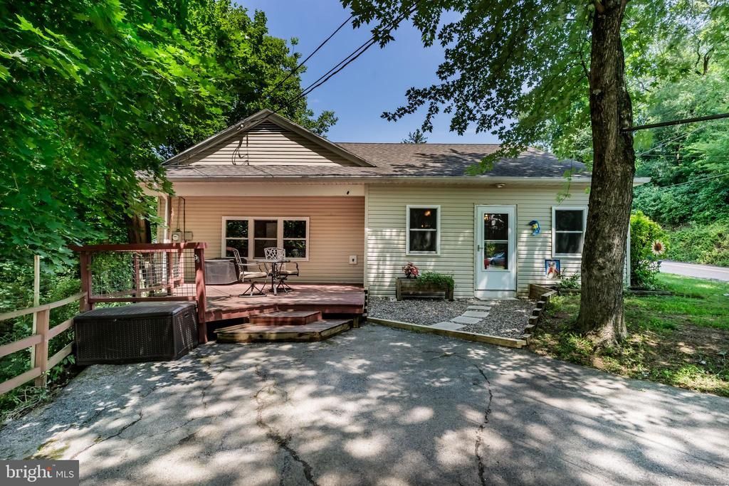69 PINE HILL ROAD, ENOLA, PA 17025