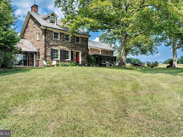 60 HUNTER ROAD, LAMBERTVILLE, NJ 08530