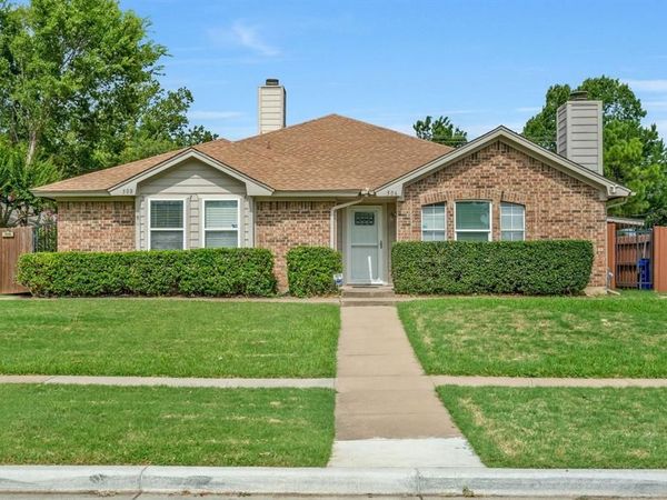 306 Crowe Drive, Euless, TX 76040
