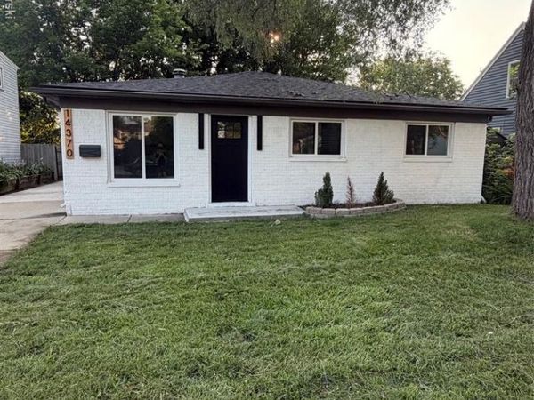 14370 Pearl Street , Southgate, MI 48195