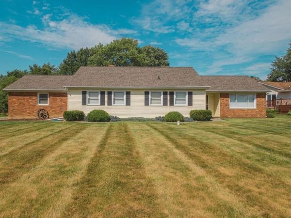 1382 Peachwood Drive , Flint Twp, MI 48507
