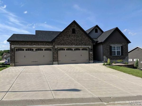 9840 Ridgecrest Drive , Hillsboro, MO 63050