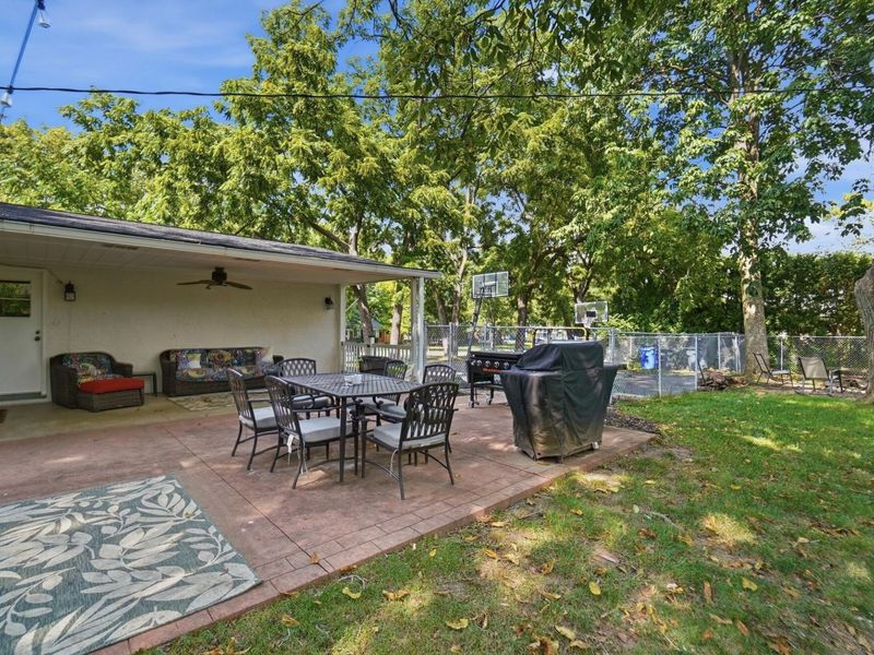 1381 Zollinger Road, Columbus, OH 43221 Photo 49