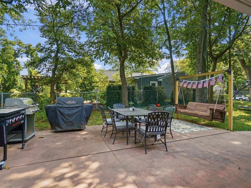 1381 Zollinger Road, Columbus, OH 43221 Photo 50
