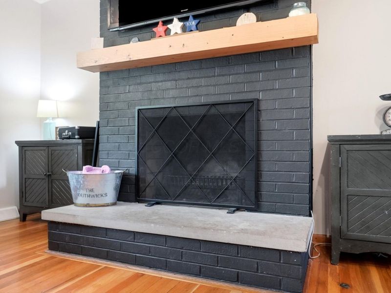 1381 Zollinger Road, Columbus, OH 43221 Photo 6