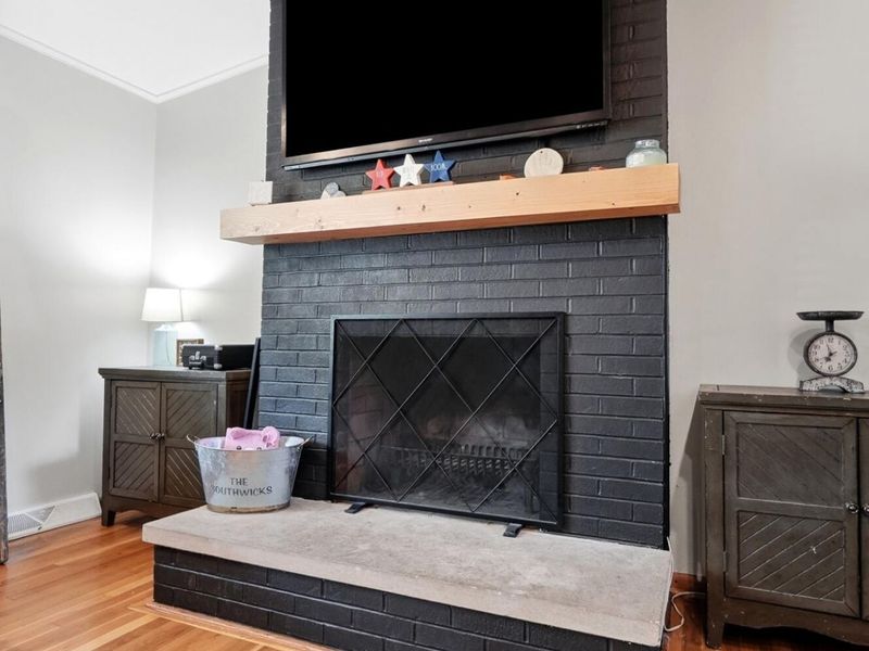 1381 Zollinger Road, Columbus, OH 43221 Photo 7