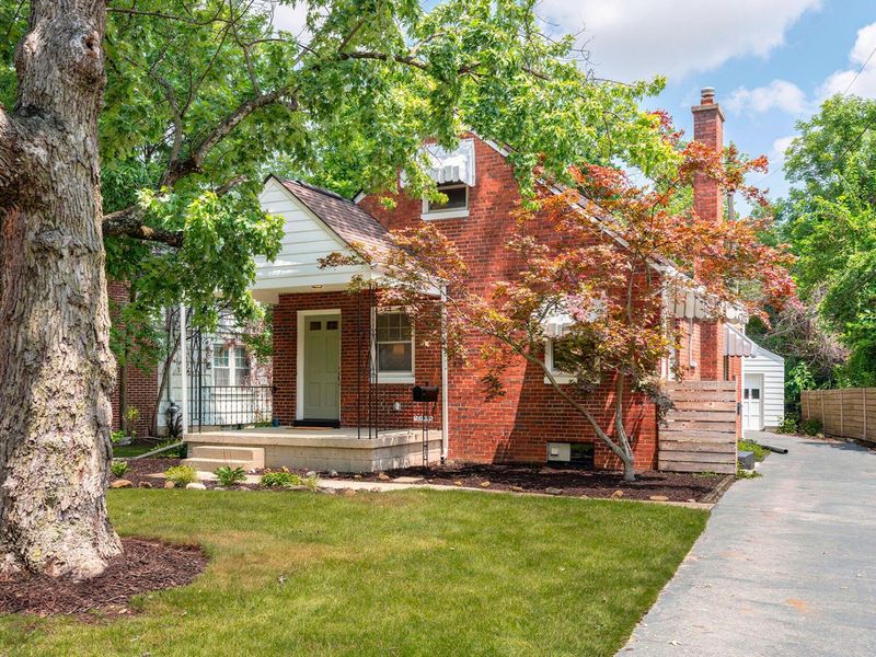 2612 Stanbery Drive, Columbus, OH 43209 Photo 2
