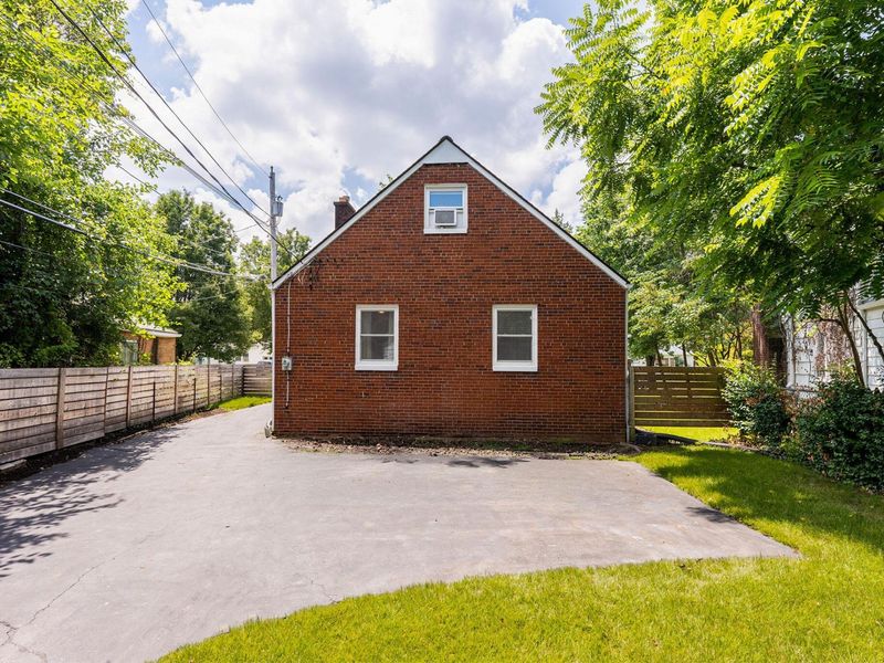 2612 Stanbery Drive, Columbus, OH 43209 Photo 5