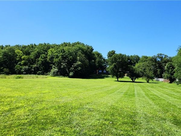 201 Baptiste Drive, Paola, KS 66071