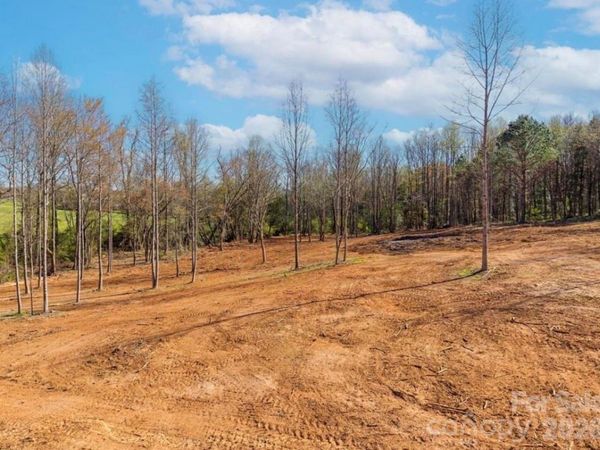 2633 Sprouse Road , Boonville, NC 27011