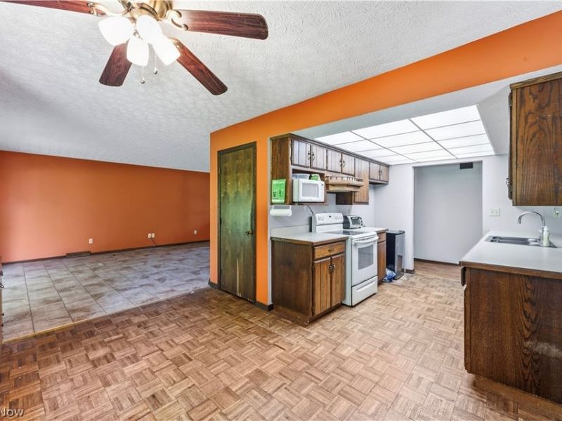 5231 Donner Drive, Clinton, OH 44216 Photo 6