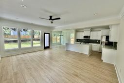5533 Garrett Avenue photo 4