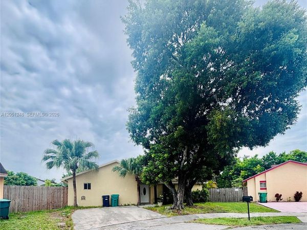 12271 SW 205th St , Miami, FL 33177