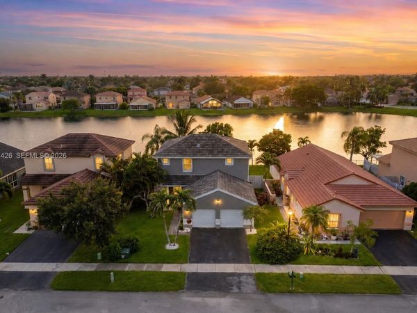 18546 NW 22nd St, Pembroke Pines, FL 33029
