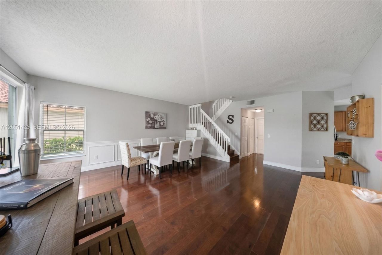 18546 NW 22nd St, Pembroke Pines, FL 33029 Photo