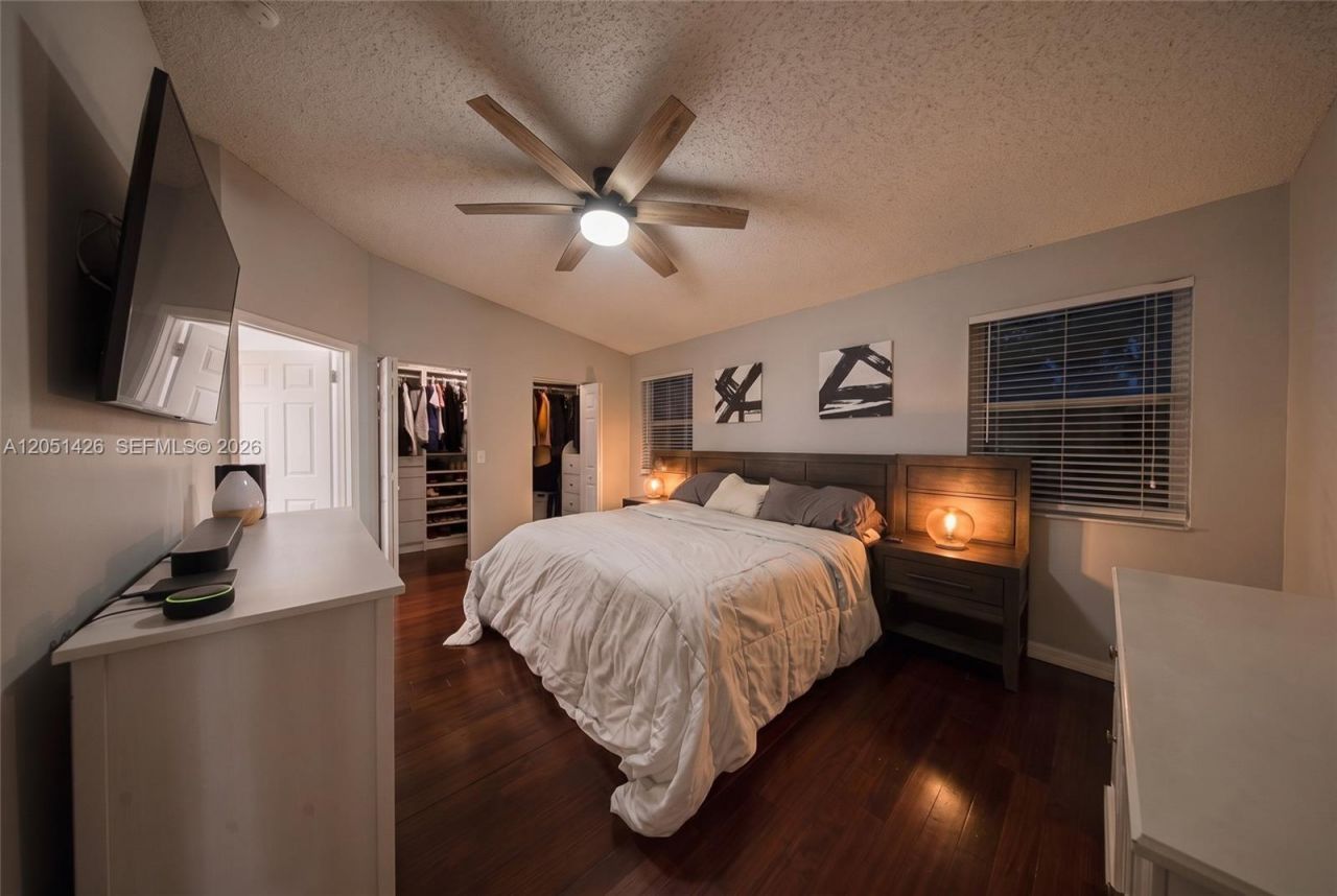 18546 NW 22nd St, Pembroke Pines, FL 33029 Photo