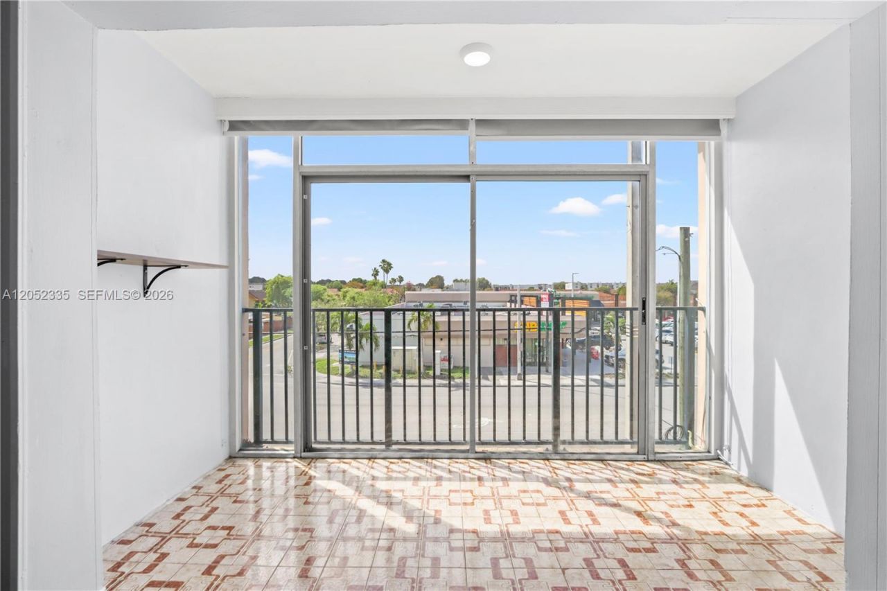 1855 W 60th St , Unit 311, Hialeah, FL 33012 Photo