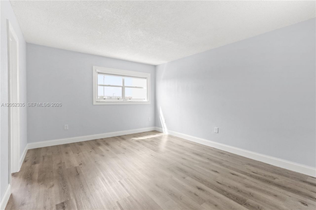 1855 W 60th St , Unit 311, Hialeah, FL 33012 Photo