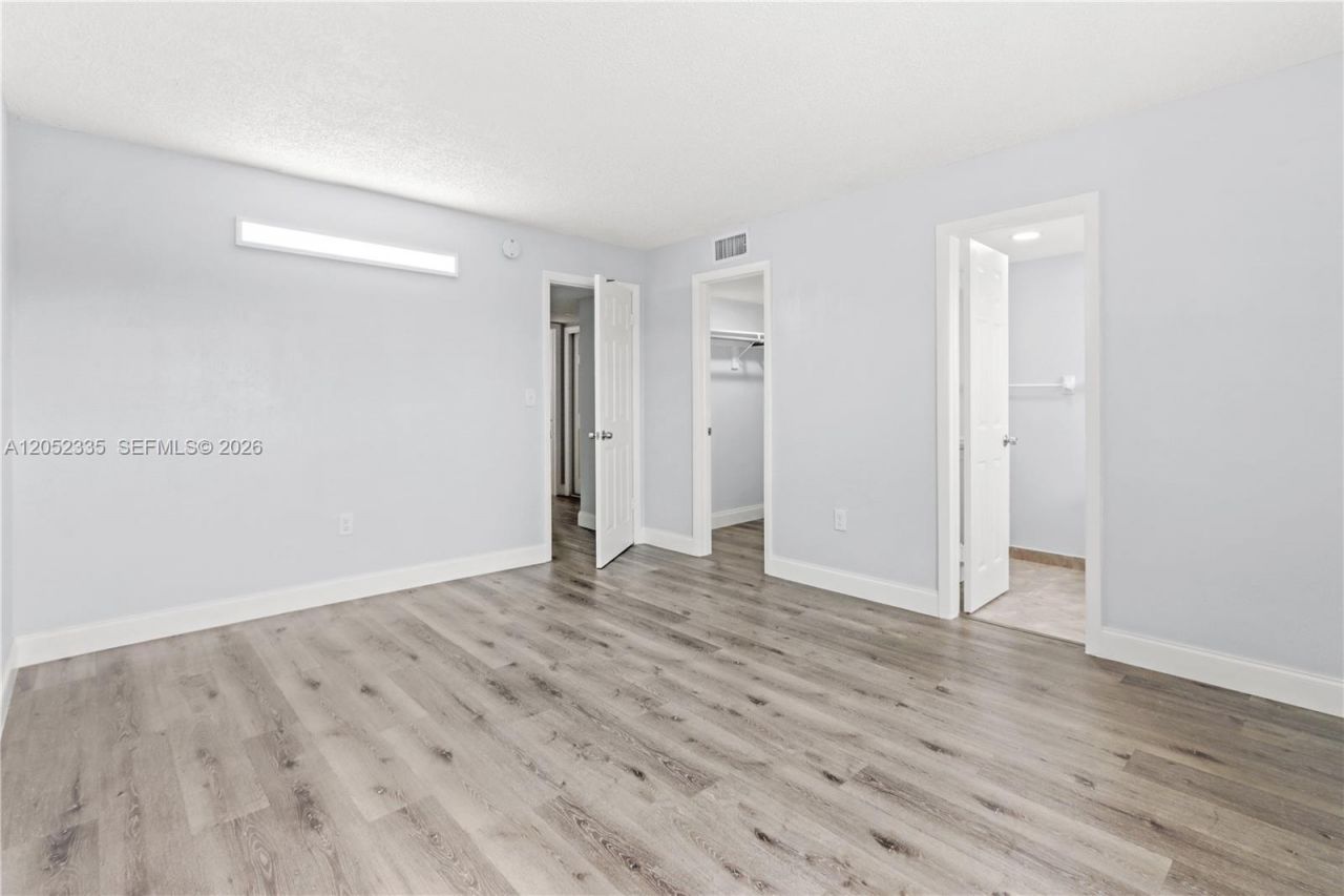 1855 W 60th St , Unit 311, Hialeah, FL 33012 Photo