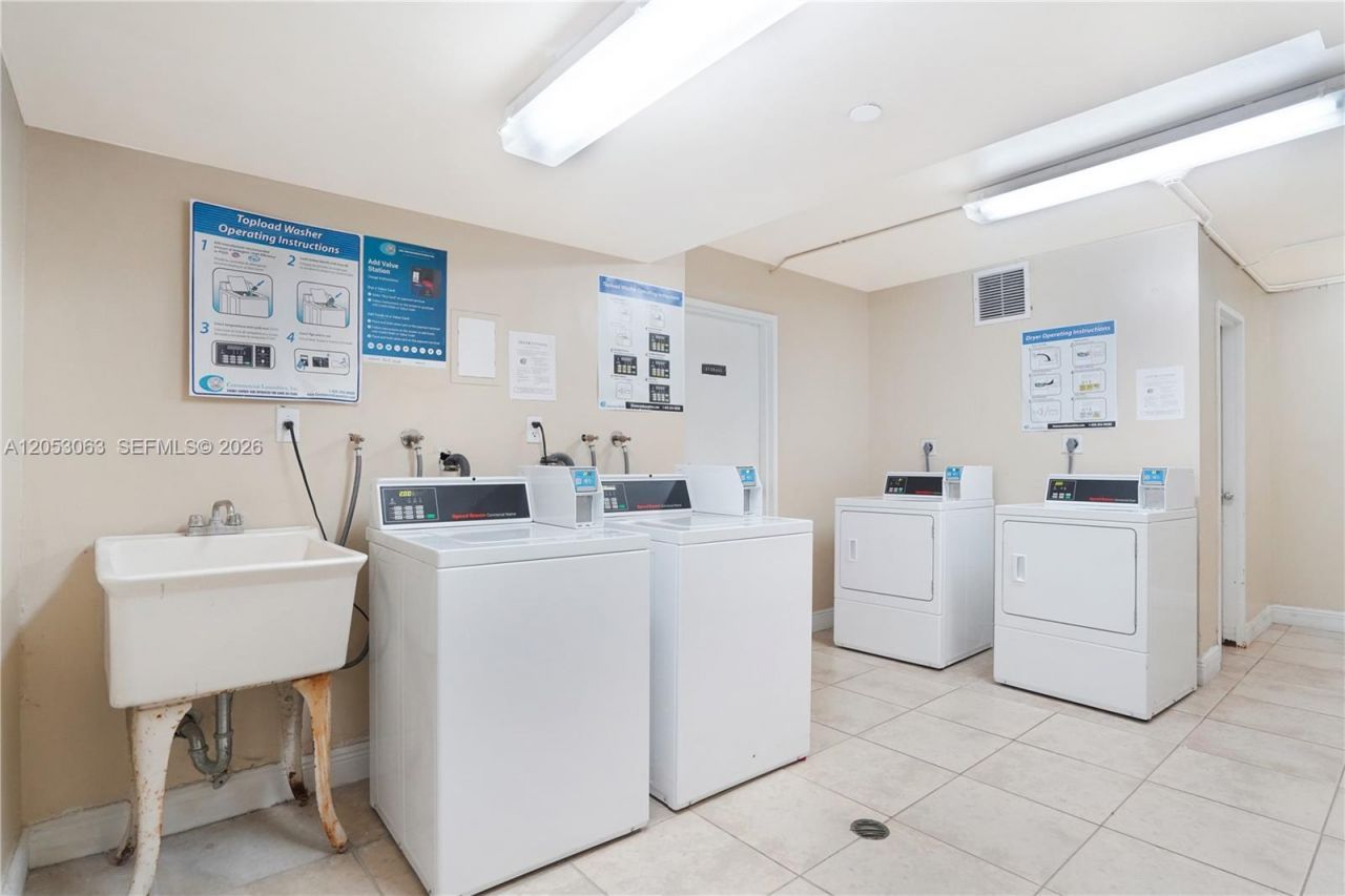5101 Collins Ave , Unit 14L, Miami Beach, FL 33140 Photo