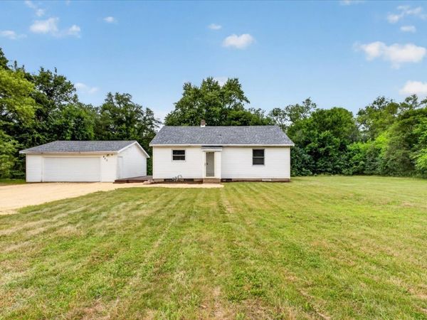 802 Darwin Drive , Machesney Park, IL 61115