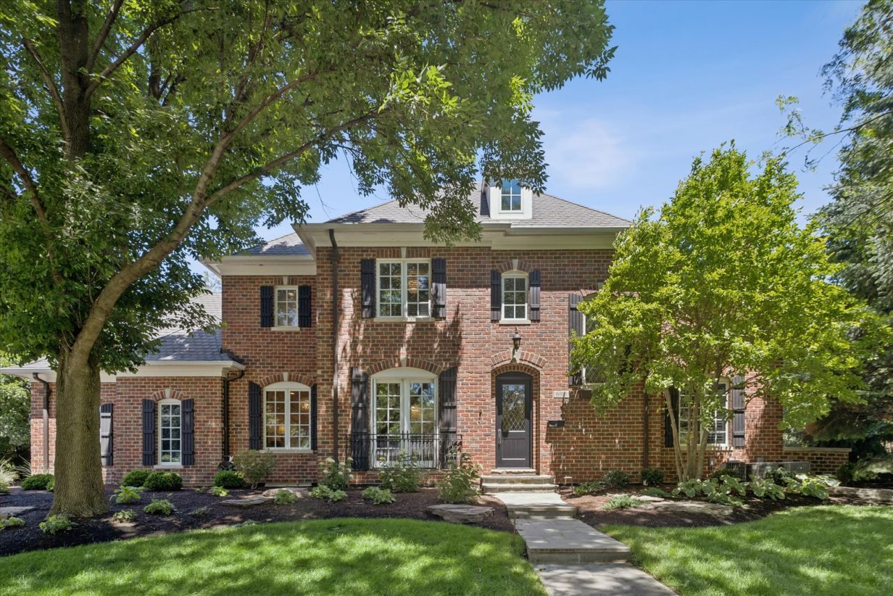690 Wingate Road , Glen Ellyn, IL 60137