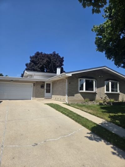 7928 Arcadia Street , Morton Grove, IL 60053