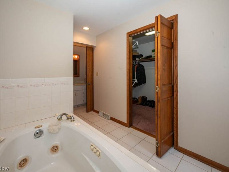 8402 Weathered Wood Trail, Poland, OH 44514 Photo 17