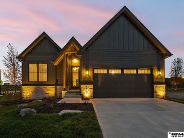 20101 W Street, Omaha, NE 68135