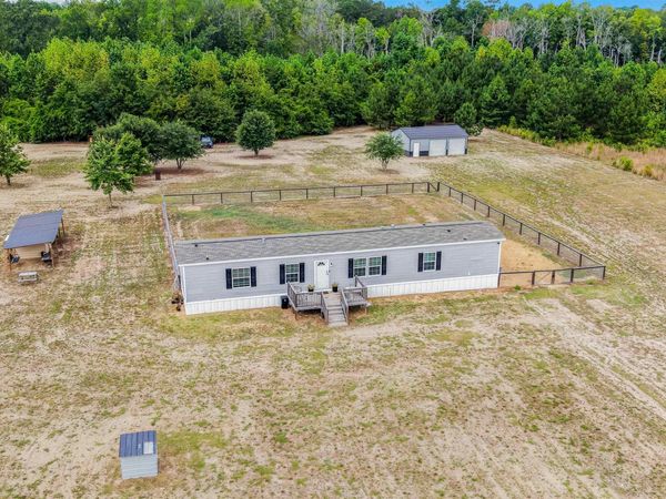 3010 Bert Hanna Rd., Hemingway, SC 29554