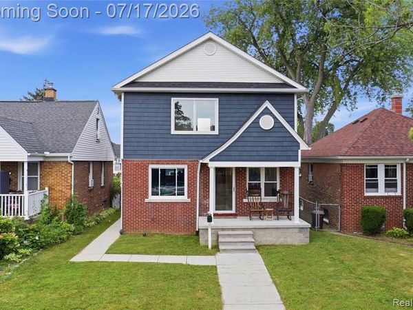 1058 Mollno Street, Wyandotte, MI 48192