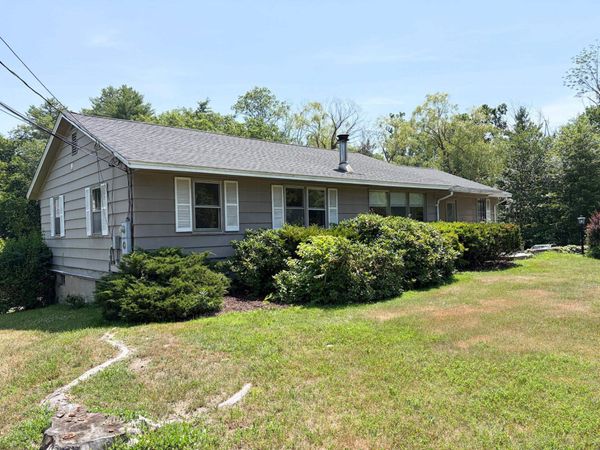 1 N Main Street, Unit 3, Newmarket, NH 03857