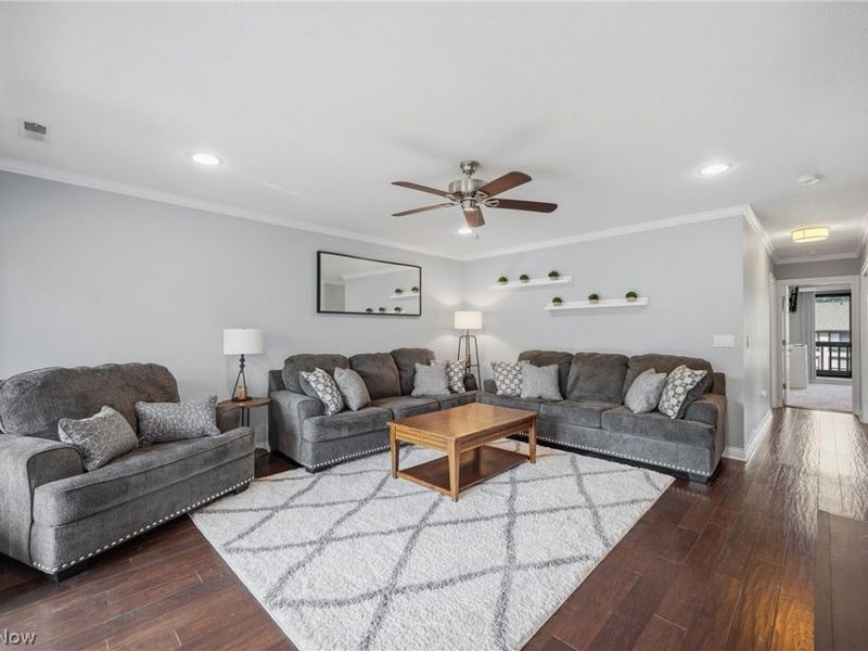 6300 Greenwood Parkway, Unit 406, Sagamore Hills, OH 44067 Photo 11