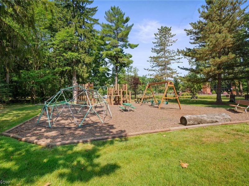6300 Greenwood Parkway, Unit 406, Sagamore Hills, OH 44067 Photo 24