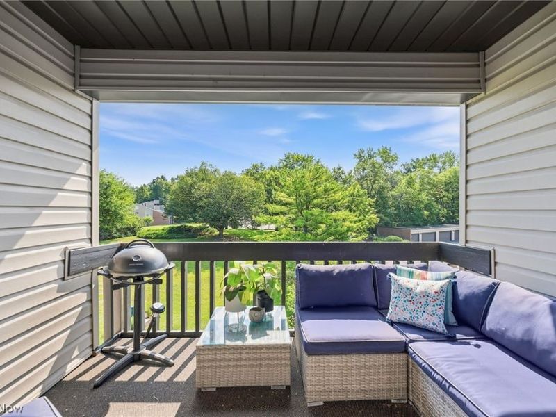 6300 Greenwood Parkway, Unit 406, Sagamore Hills, OH 44067 Photo 5