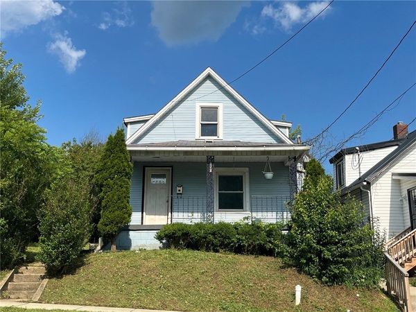255 Hamilton Ave , Farrell, PA 16121