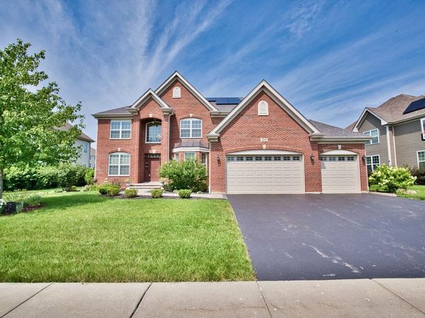 29 N Empress Drive , Hawthorn Woods, IL 60047