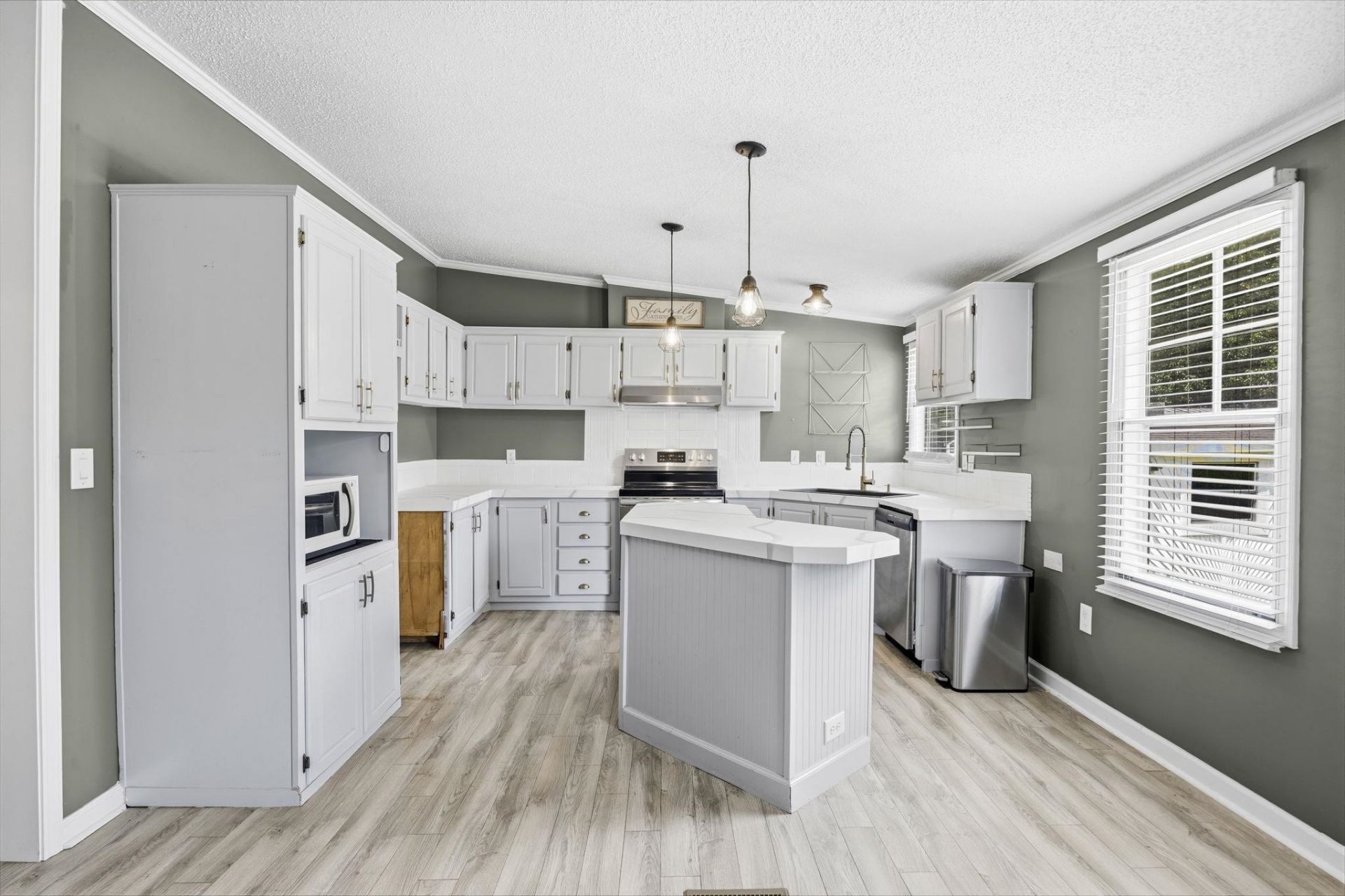 3578 Townsend Ln. Photo 6