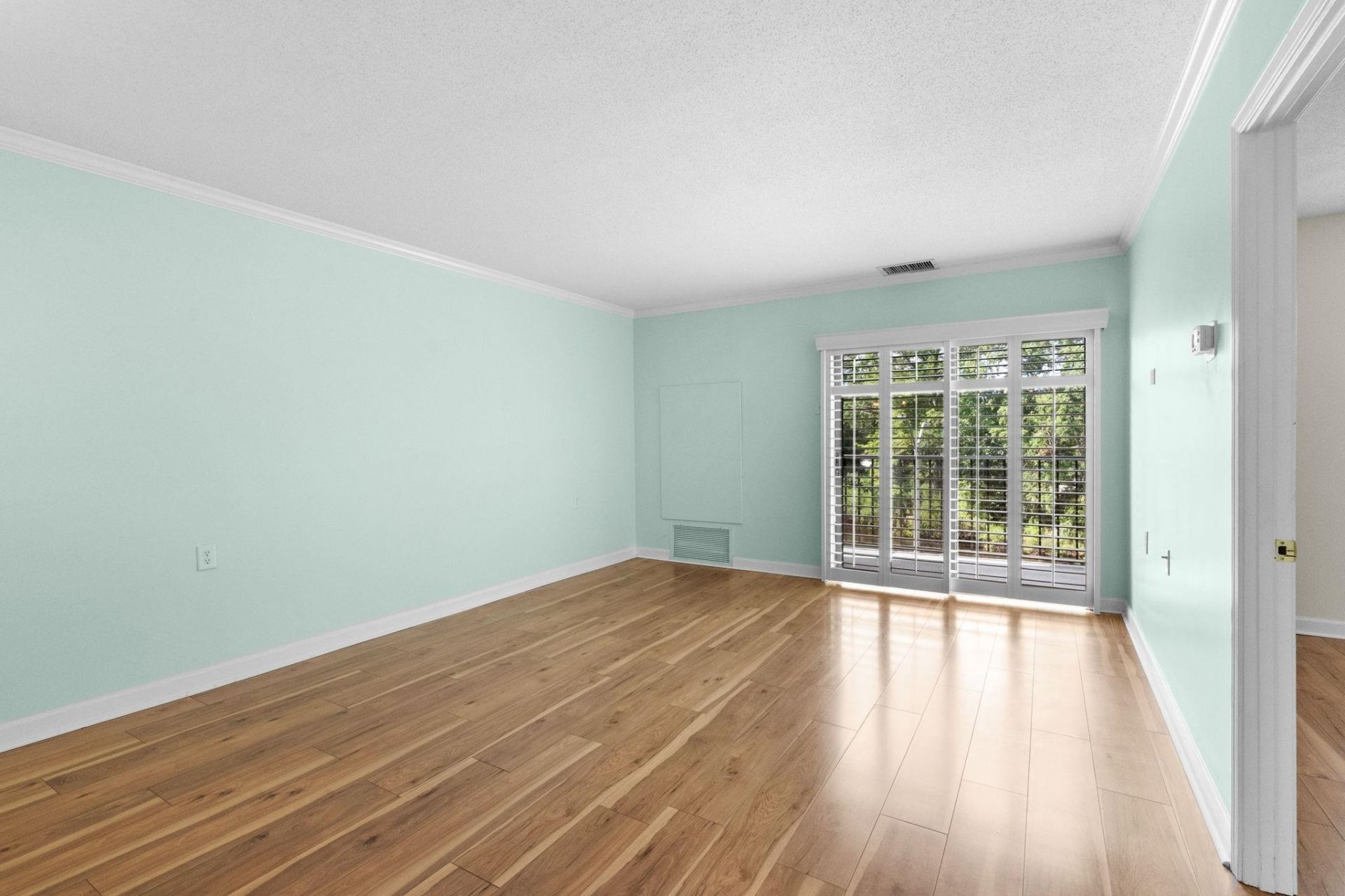 5001 Little River Rd.  Photo 10