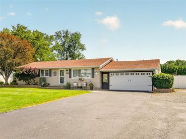 798 Flynn Road, Rochester, NY 14612