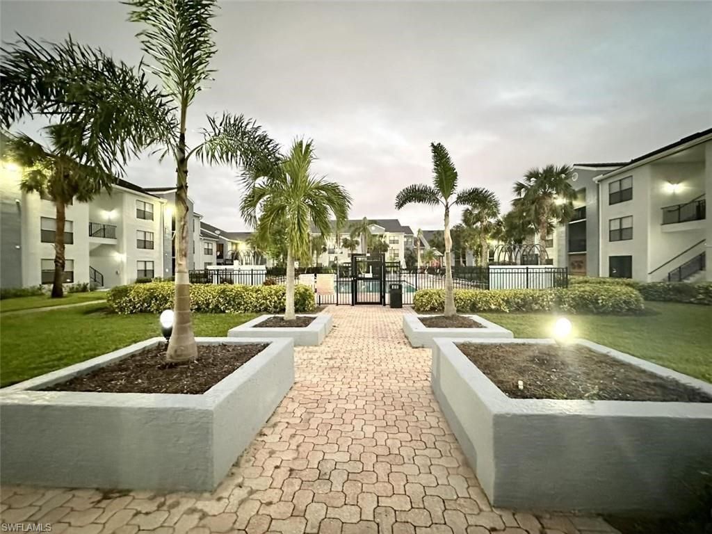 13615 Eagle Ridge Dr, Unit 1614, Fort Myers, FL 33912 Photo