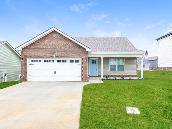 1093 Whitney Dr, Clarksville, TN 37042
