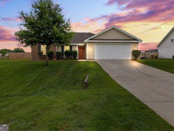 180 Bonnie Circle, Ellabell, GA 31308