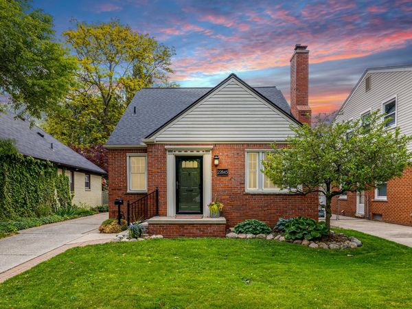 22845 Wellington Street, Dearborn, MI 48124