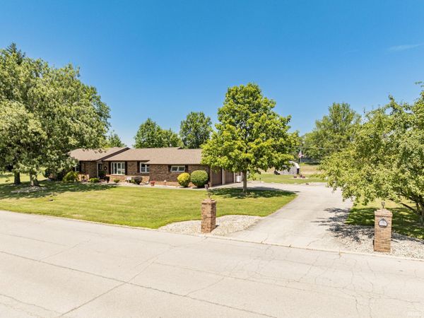 405 E McDonald Street, Hartford City, IN 47348