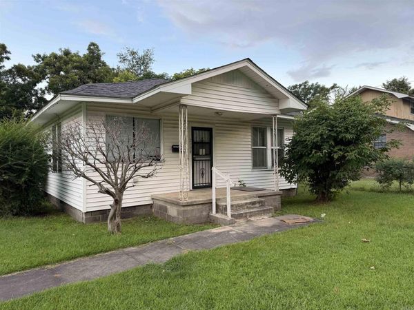 2108 W 15th Ave , Pine Bluff, AR 71603