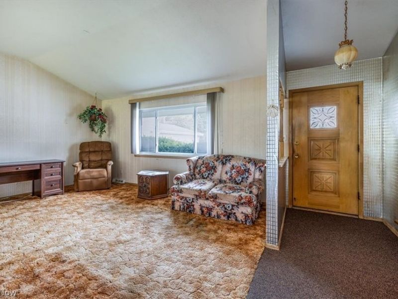 10774 Gordon Drive, Parma, OH 44130 Photo 4