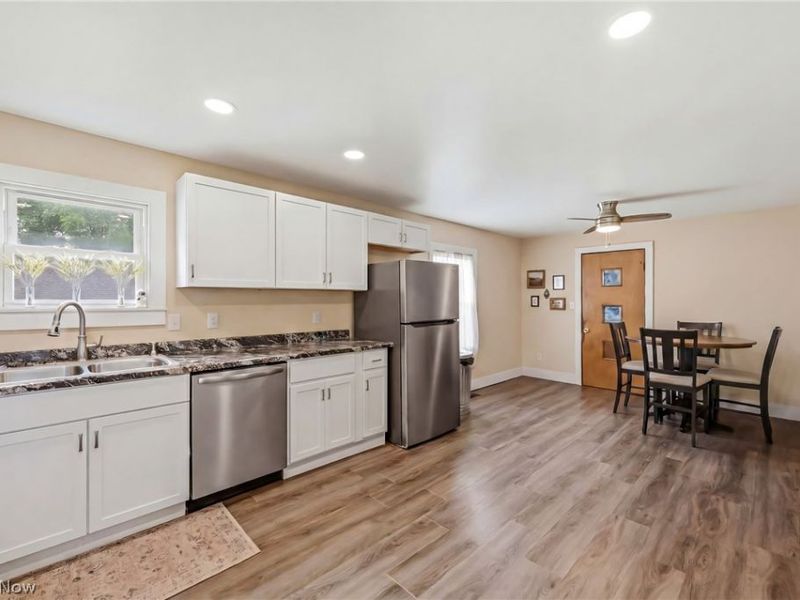 119 E Wilson Avenue, Girard, OH 44420 Photo 19