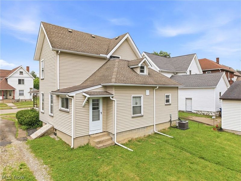 119 E Wilson Avenue, Girard, OH 44420 Photo 5