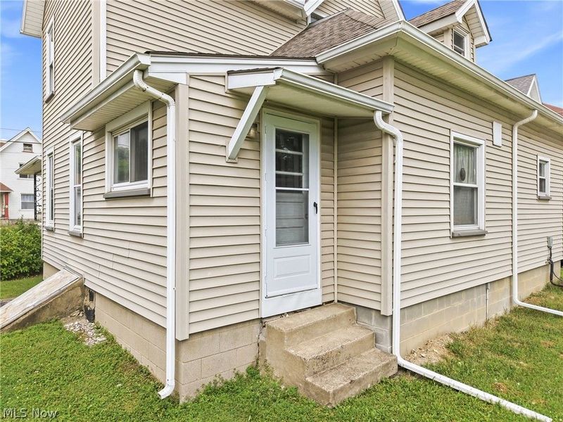 119 E Wilson Avenue, Girard, OH 44420 Photo 8